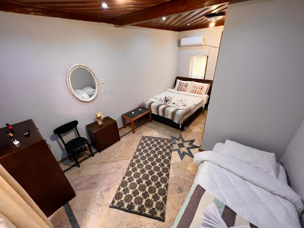 Sari Konak Antalya Bagian luar foto
